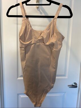 Seamless Nude Bali  Shaping Bodysuit with Adjustable Straps
